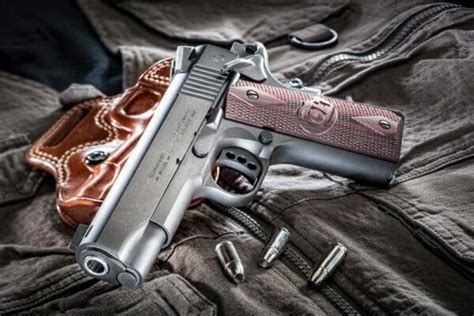 Colt Combat Commander Gallery 1